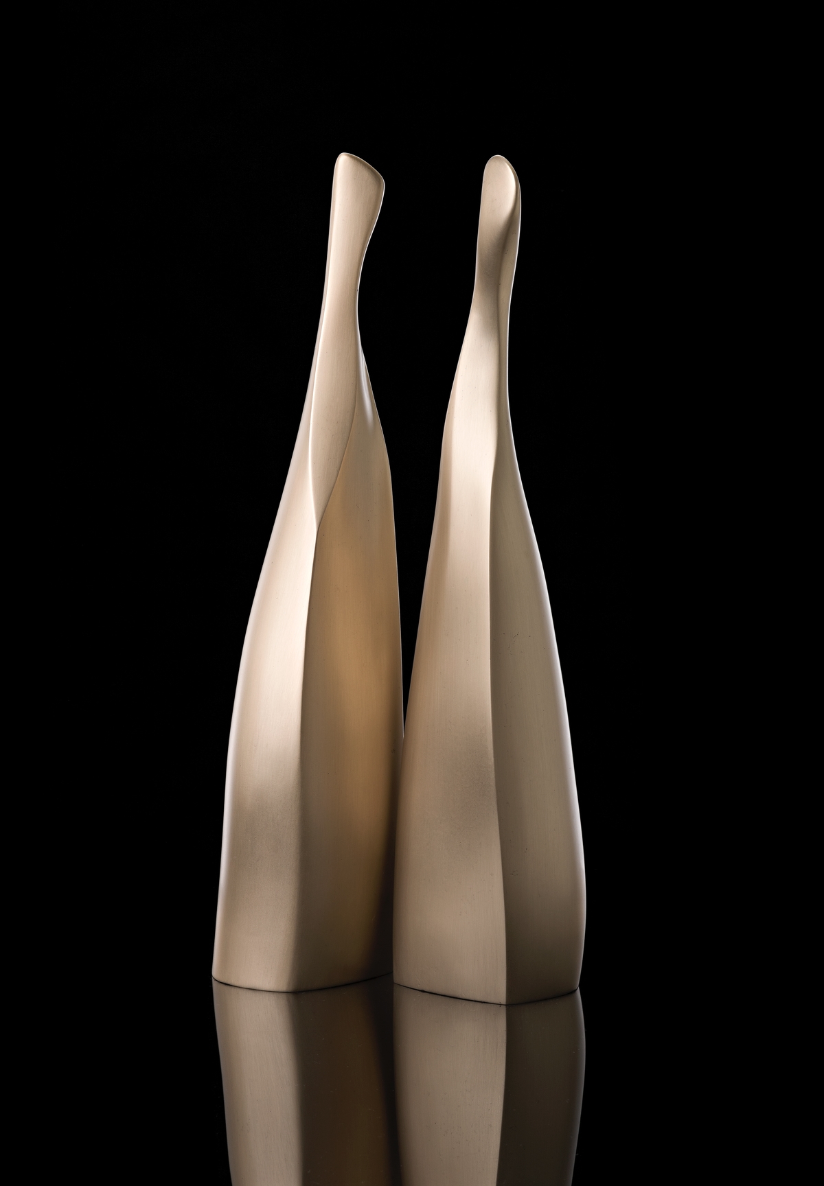 Titania Henderson, II Bronze, 2014, bronze, 39.0 x 16.5 x 8.0 cm overall.