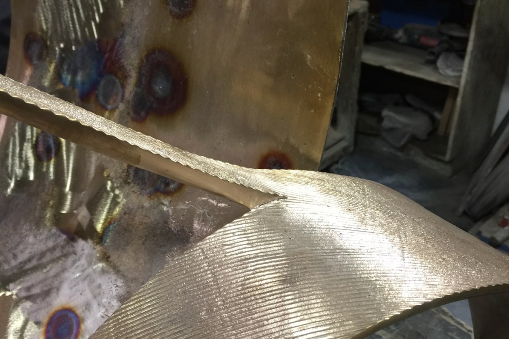 Titania Henderson, Untitled (Waves), 2016, bronze, 150.0 x 160.0 x 80.0 cm, detail shaping in foundry.