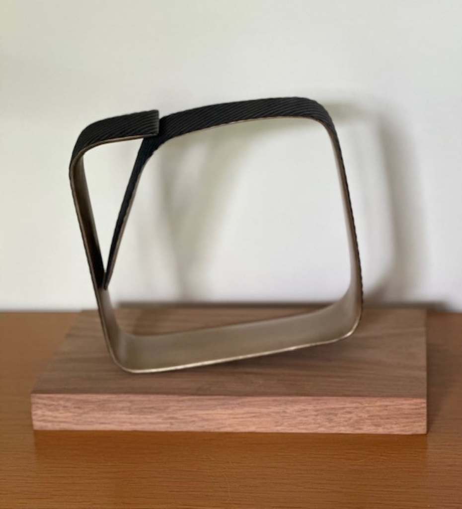 Titania Henderson, Abstract Bronze No. 1, 2023, bronze, 22.0 x 22.0 x 8.0 cm