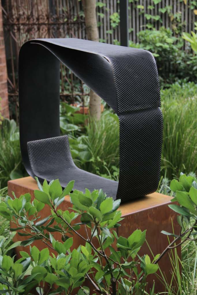 Titania Henderson, Abstract Bronze, 2023, bronze, 60.0 x 68.0 x 23.0 cm