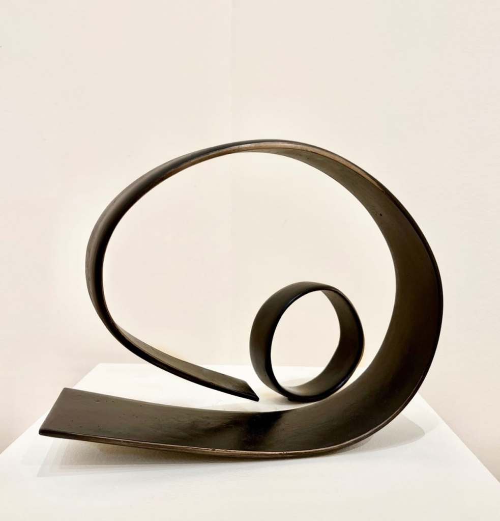 Titania Henderson, Circle of Life, 2023, bronze, 20.0 x 24.0 x 15.0 cm